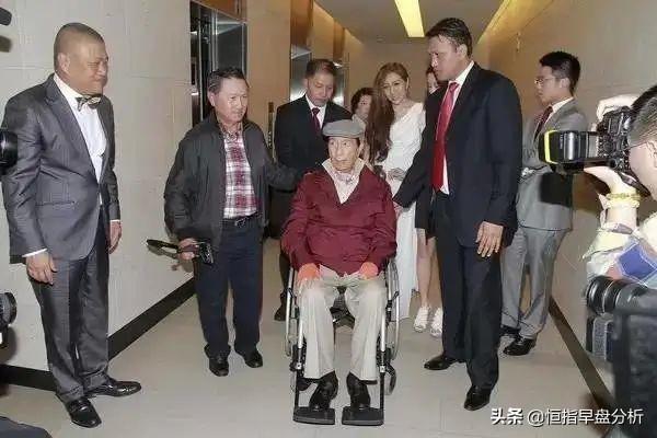 澳门六张赌牌持有者及其背后的原因