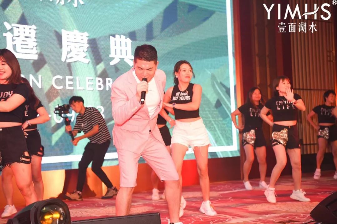 揭秘澳门六哥，家族背后的故事与图片集锦